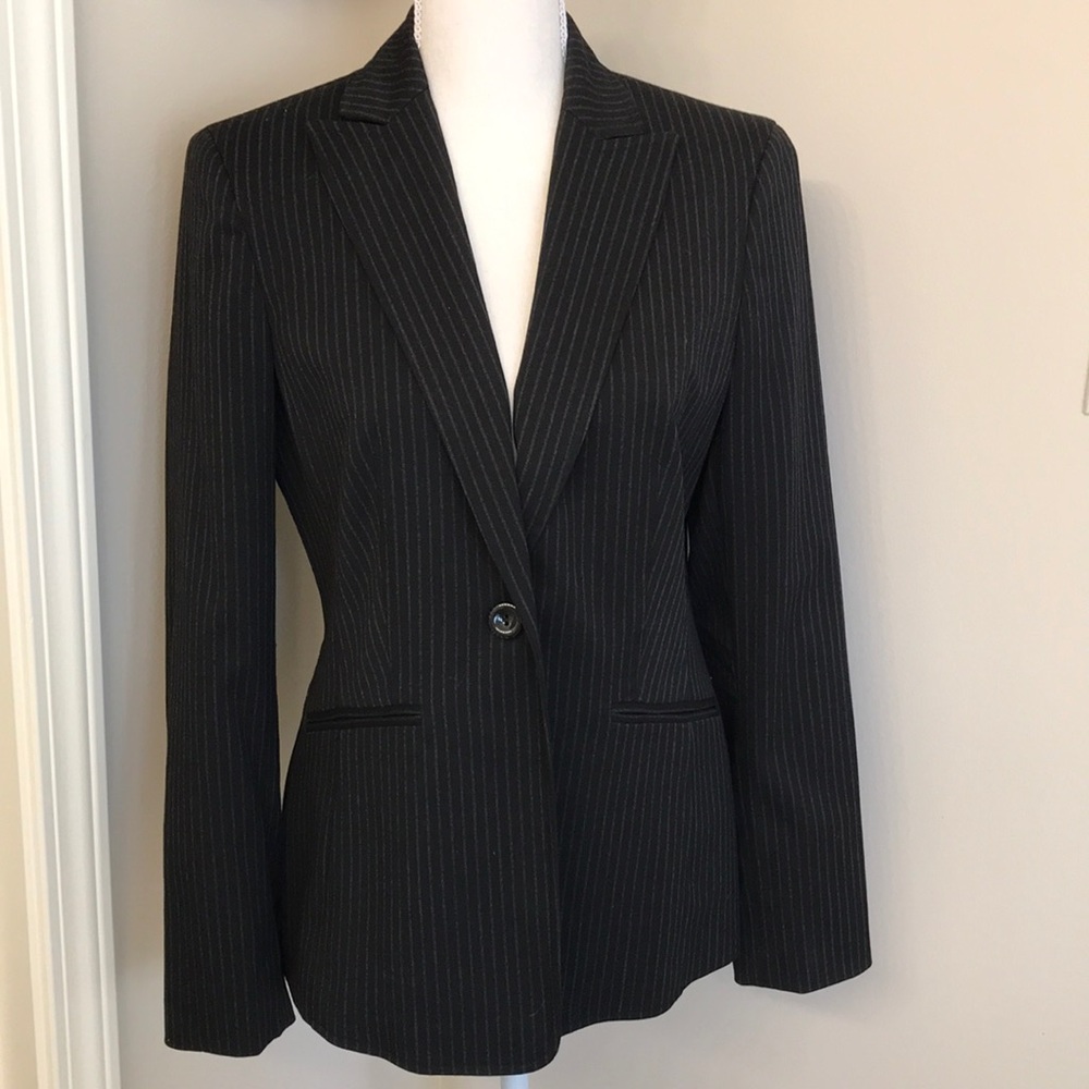 Evan-Picone Women’s Pin-Striped Black Blazer